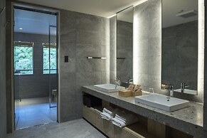 moksa Rebirth Hotel