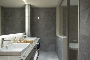 moksa Rebirth Hotel
