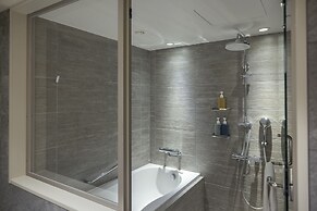moksa Rebirth Hotel