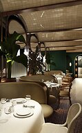The Standard, Bangkok Mahanakhon