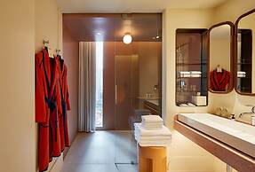 The Standard, Bangkok Mahanakhon