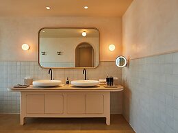 The Standard, Bangkok Mahanakhon