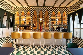 The Standard, Bangkok Mahanakhon