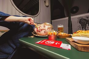 The Standard, Bangkok Mahanakhon