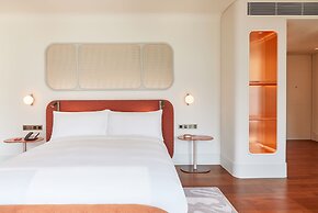 The Standard, Bangkok Mahanakhon