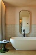 The Standard, Bangkok Mahanakhon