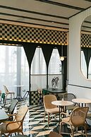 The Standard, Bangkok Mahanakhon