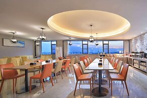 Ramada Encore by Wyndham Guilin Wanfu