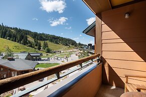 Zephyr Mountain Lodge, Condo | 3 bedroom Ski Slope Views (Premium rate