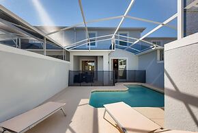 8953 CC - 4BR Townhome With Sparkling Pool