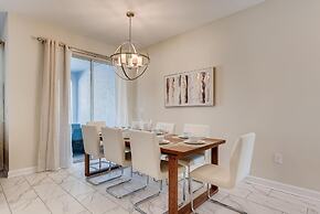 8953 CC - 4BR Townhome With Sparkling Pool