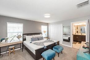 8924 SD - Luxury 4BR Townhome: Private Pool