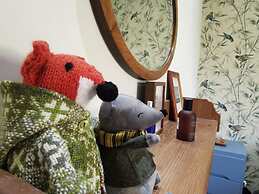 Charming Cabin Near Snowdonia National Park