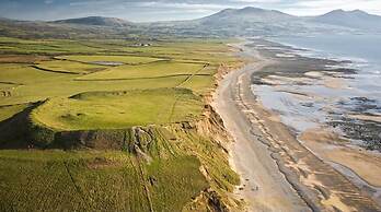 Charming Cabin Near Snowdonia National Park
