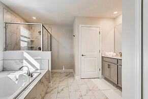 2859 BD - Grand Luxury Villa With a Sparkling Pool