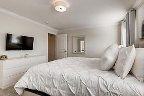 4321 QS - Magical Haven Townhome w/ Pool