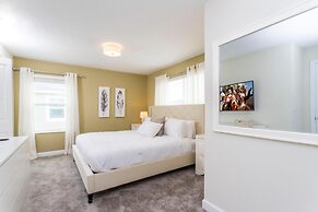 1180 CD - Magical 5BR Townhome With Pool