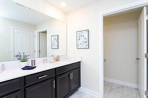 1180 CD - Magical 5BR Townhome With Pool