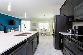 1180 CD - Magical 5BR Townhome With Pool