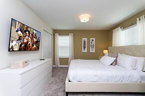 1180 CD - Magical 5BR Townhome With Pool