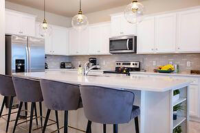 2330 LC - Luxurious 8BR Getaway