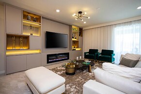 2330 LC - Luxurious 8BR Getaway