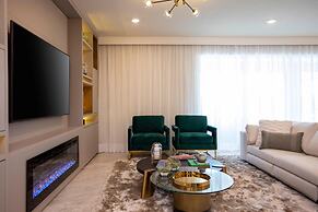 2330 LC - Luxurious 8BR Getaway