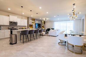 2330 LC - Luxurious 8BR Getaway