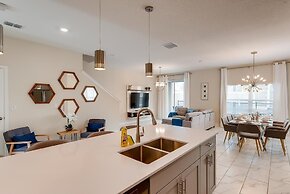 8985 CC - 5 Bedrooms Townhome Retreat