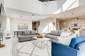 871 DS - Exquisite 5BR Retreat With Pool