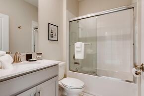 871 DS - Exquisite 5BR Retreat With Pool