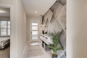 871 DS - Exquisite 5BR Retreat With Pool