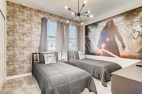 871 DS - Exquisite 5BR Retreat With Pool