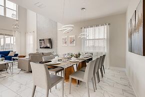 871 DS - Exquisite 5BR Retreat With Pool