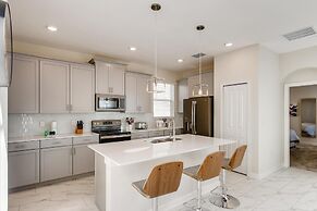 871 DS - Exquisite 5BR Retreat With Pool