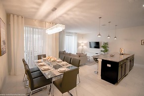 1556 PD - Poolside Bliss: Enchanted 4BR Townhome