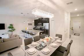 1556 PD - Poolside Bliss: Enchanted 4BR Townhome