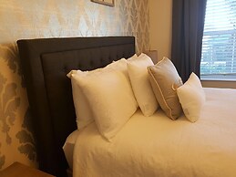 1556 PD - Poolside Bliss: Enchanted 4BR Townhome