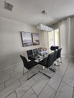 1556 PD - Poolside Bliss: Enchanted 4BR Townhome