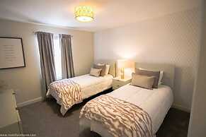 1556 PD - Poolside Bliss: Enchanted 4BR Townhome