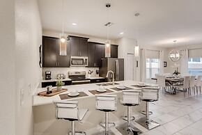 412 OC - 5BR Home Bliss: Private Pool - Sleeps 12