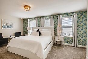 8908 CC - 6BR Luxury Home: Private Pool