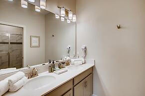 8908 CC - 6BR Luxury Home: Private Pool