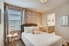 8908 CC - 6BR Luxury Home: Private Pool