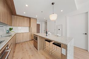 Level Chicago - River North