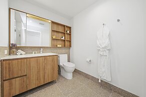 Level Chicago - River North