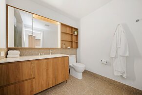 Level Chicago - River North