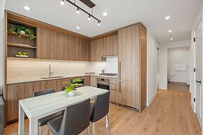 Level Chicago - River North