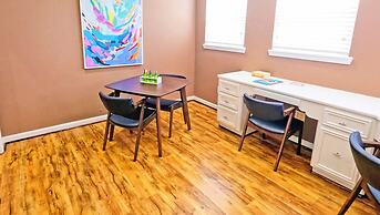 4Bdrms 2Bath 6Beds - Med-Center MM-Park