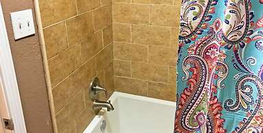 4Bdrms 2Bath 6Beds - Med-Center MM-Park